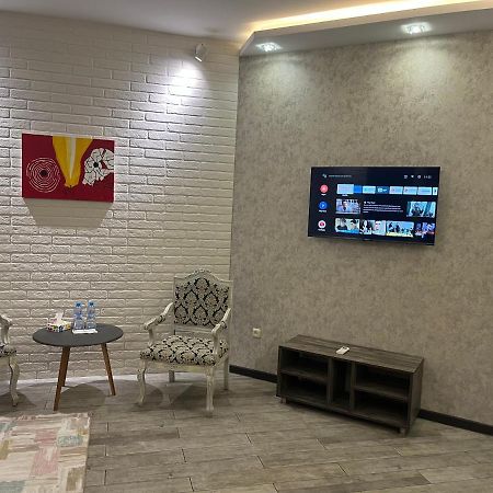 Street51 Hostel Ереван Екстериор снимка