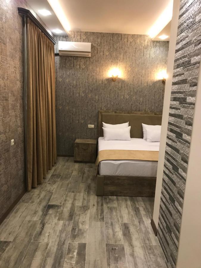 Street51 Hostel Ереван Екстериор снимка