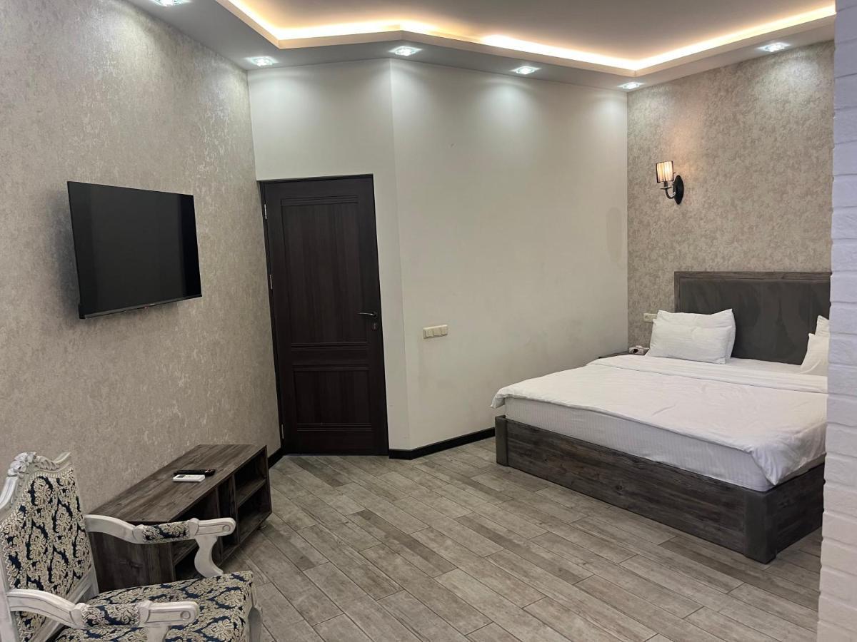 Street51 Hostel Ереван Екстериор снимка