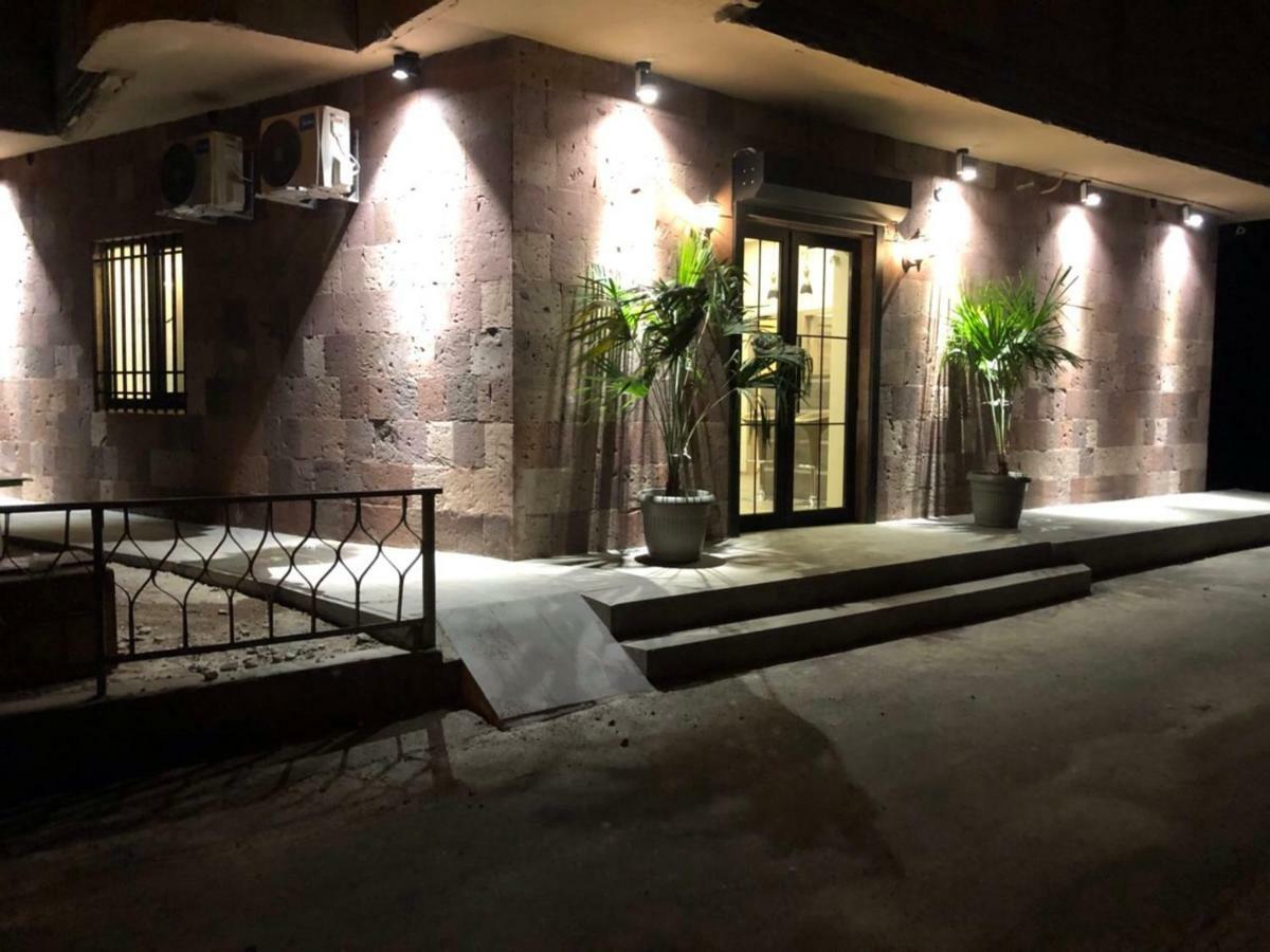 Street51 Hostel Ереван Екстериор снимка
